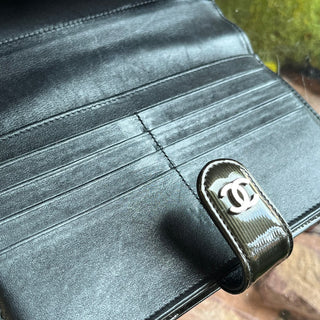 CHANEL Green Patent Leather Wallet