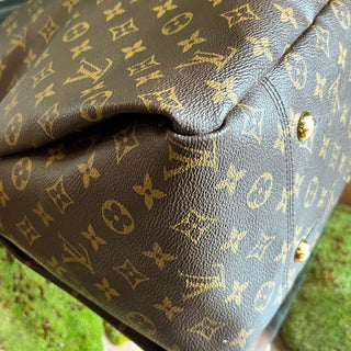 LOUIS VUITTON Artsy MM Brown Monogram Canvas Hobo Bag