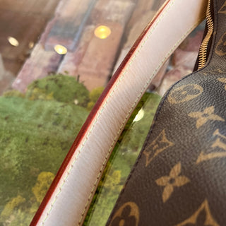 LOUIS VUITTON Beri MM Monogram Canvas Shoulder Bag