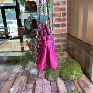 CHANEL Bowling Magenta Quilted Patent Leather Shoulder Bag