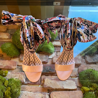 LOUBOUTIN Fetish Du Desert Pink Patent Leather Ankle Tie Heels SZ 37 (US 7)