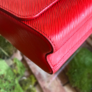 LOUIS VUITTON Twist MM Red Epi Leather Bag Coquelicot