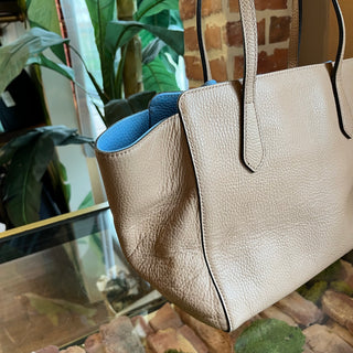 GUCCI Swing Small Beige Blue Pebbled Calfskin Leather Tote Bag