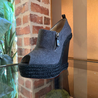 LOUBOUTIN Deroba Gray Flannel Peep Toe Espadrilles Booties SZ 40 (US 10)