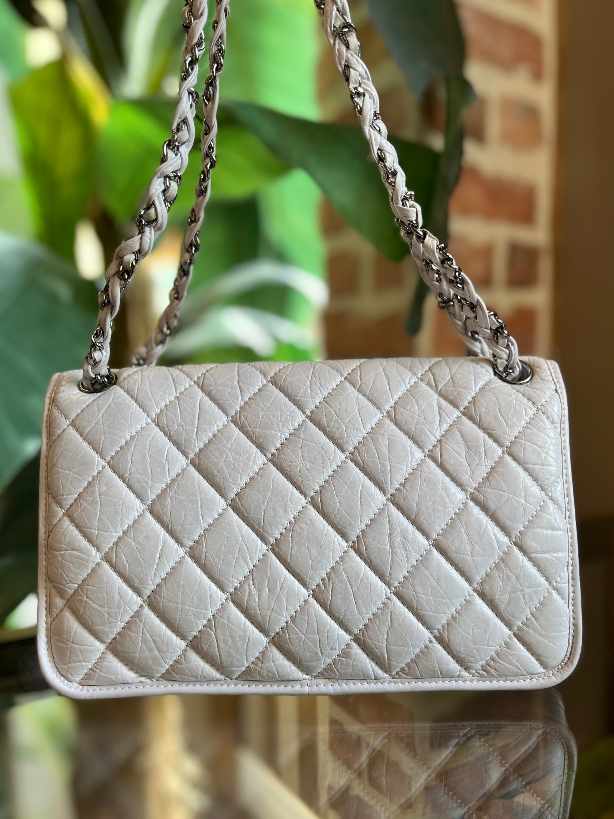 CHANEL White Quilted Leather Logo Flap Bag TS3145