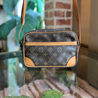 LOUIS VUITTON Trocadero Brown Monogram Canvas Vintage Crossbody