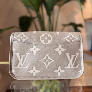 LOUIS VUITTON Dove/Cream Diana