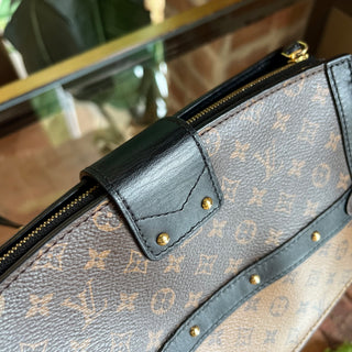 LOUIS VUITTON Trunk Clutch Reverse Monogram Canvas Clutch