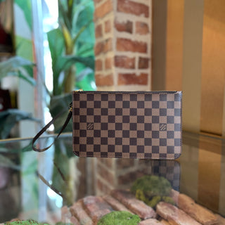 LOUIS VUITTON Neverfull Pochette Damier Ebene Canvas Pouch