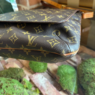 LOUIS VUITTON Musette Salsa Monogram Crossbody