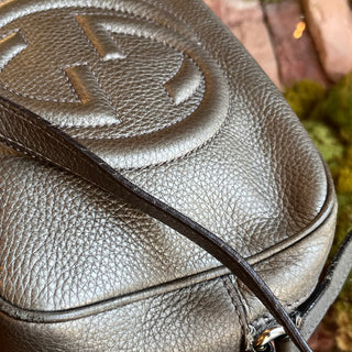 GUCCI Soho Disco Small Pewter Pebbled Leather Shoulder Bag