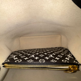 LOUIS VUITTON Monogram Giant Jungle NéoNoé MM
