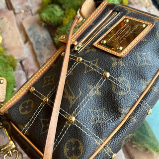 LOUIS VUITTON Riveting Pochette Monogram Canvas Limited Edition Shoulder Bag
