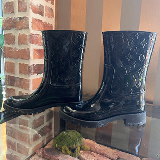 LOUIS VUITTON Black LV Monogram Rubber Rain Boots SZ 39 (US 9)