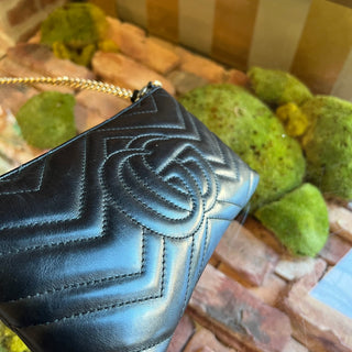 GUCCI Marmont Black Chevron Quilt Crossbody Chain Bag