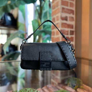 FENDI Baguette Black Cuoio Romano Selleria Shoulder Bag
