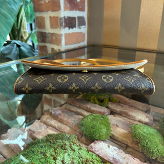 LOUIS VUITTON Vintage Twin GM