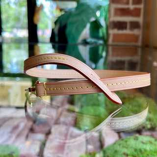 LOUIS VUITTON Vachetta Leather Pochette Accessories Strap