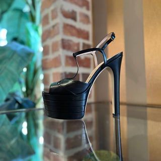 GUCCI Black Leather Angel Platform Sandals SZ 38 (US 8)