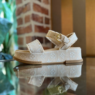 LOUIS VUITTON Maya Beige Platform Sandals SZ 39 (US 9)