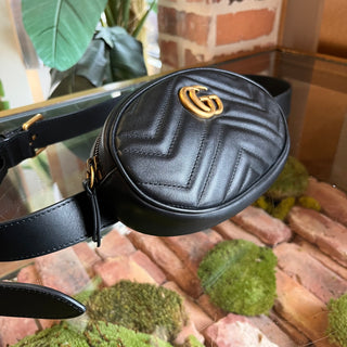 GUCCI GG Marmont Black Calfskin Matelassé Belt Bag