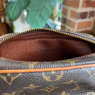 LOUIS VUITTON Amazone Brown Monogram Canvas Crossbody