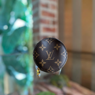 LOUIS VUITTON Monogram Canvas Brown Round Coin Purse Pouch