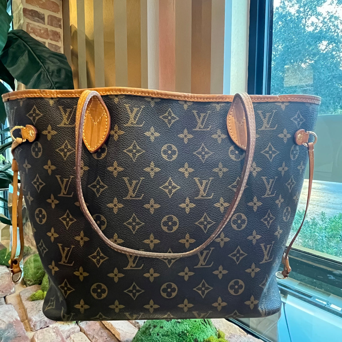 Louis Vuitton Neverfull MM Floral Pattern Silver in Coated Canvas
