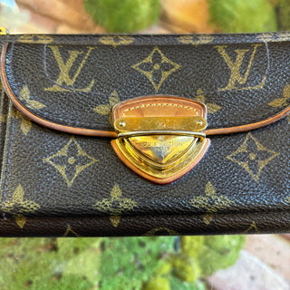 LOUIS VUITTON Monogram Astrid Wallet