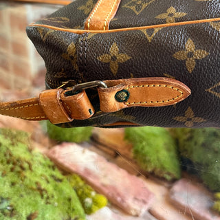LOUIS VUITTON Trocadero Monogram Canvas Vintage Crossbody Bag
