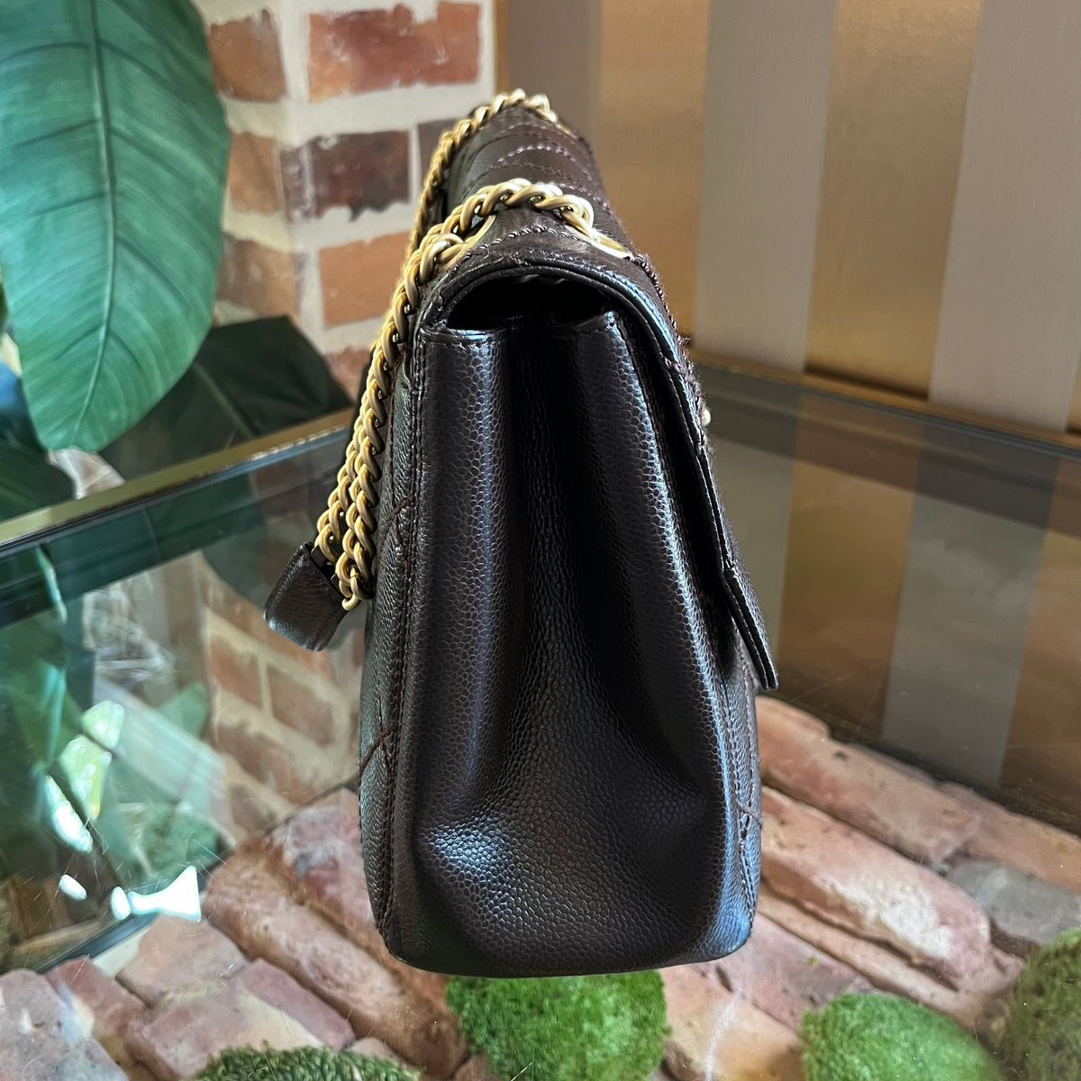 CHANEL Chocolate Caviar Diamond Quilt Border Flap Medium Bag