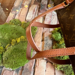 LOUIS VUITTON Papillon 30 Monogram Canvas Shoulder Bag