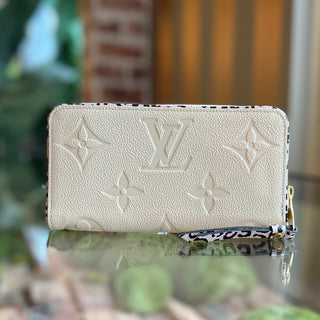 LOUIS VUITTON Empreinte Monogram Giant Wild At Heart Zippy Wallet