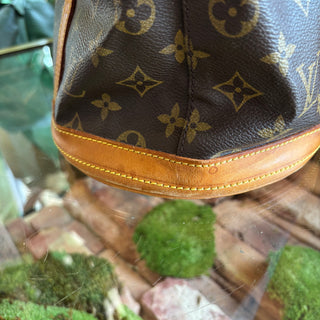LOUIS VUITTON Bucket Monogram GM