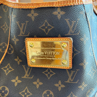 LOUIS VUITTON Monogram Galleria Hobo PM