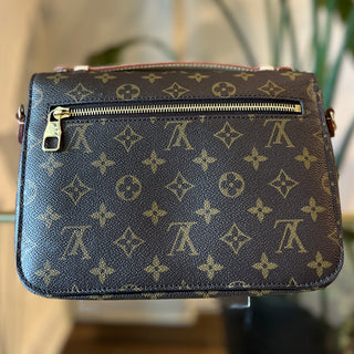 LOUIS VUITTON Monogram Pochette Métis