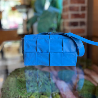 BOTTEGA VENETA Cassette Blue Paper Calfskin Intrecciato Leather Belt Bag