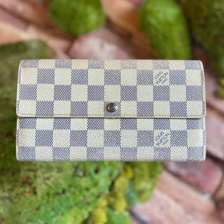 LOUIS VUITTON Damier Azur Sarah Wallet