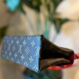 LOUIS VUITTON LV Monogram Saint Michel