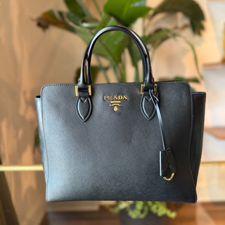 PRADA Saffiano Lux Medium
