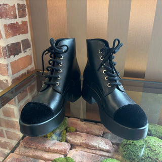 CHANEL Black Leather Interlocking CC Platform Boots w/ Velvet Toes SZ 39 (US 9)