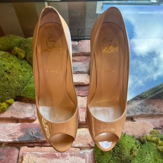 LOUBOUTIN You You Nude Patent Leather Peep Toe Pumps SZ 40.5 (US 10.5)