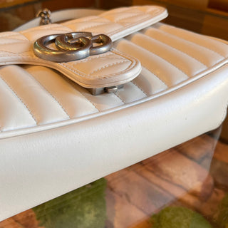 GUCCI Aria Small White Calfskin Matelasse GG Marmont Shoulder Bag