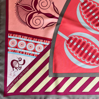 HERMES Gemometrie Cretase Silk Scarf