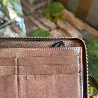 GUCCI Guccissima Bamboo Tassel Brown Aged Leather Zip Around Wallet