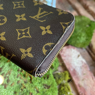 LOUIS VUITTON Zippy Organizer Brown Monogram Canvas Wallet