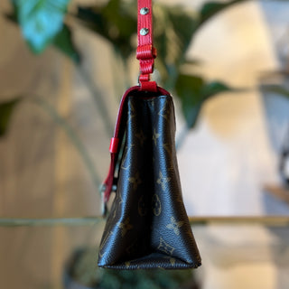LOUIS VUITTON LV Monogram Saint Michel