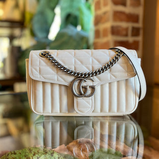 GUCCI Aria Small White Calfskin Matelasse GG Marmont Shoulder Bag