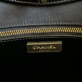 CHANEL Medium 31 Shopping Shiny Quilted Lambskin Tote Bag