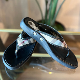 BURBERRY Housecheck Black Rubber Slippers